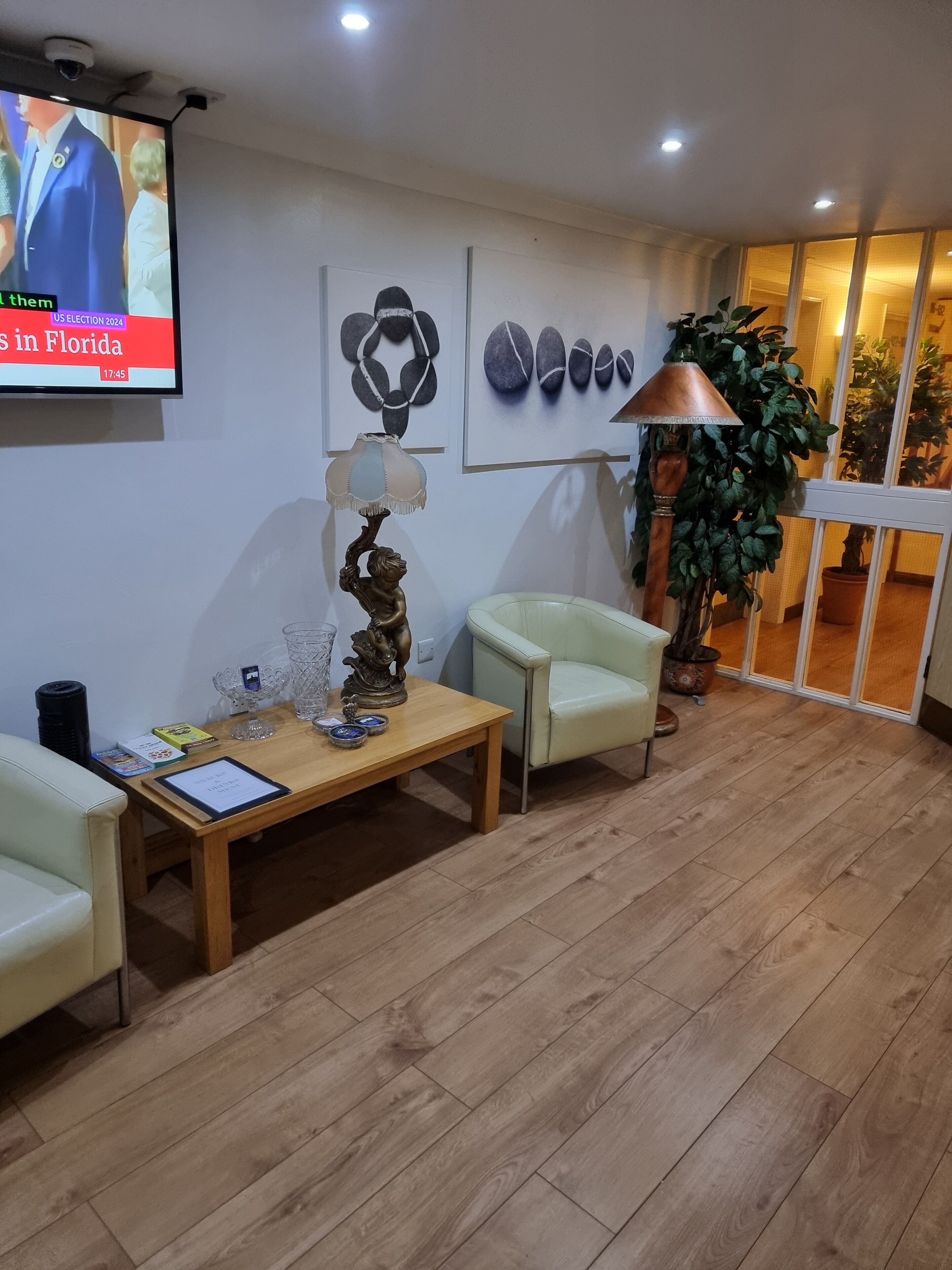 Photo - Travel Plaza Hotel