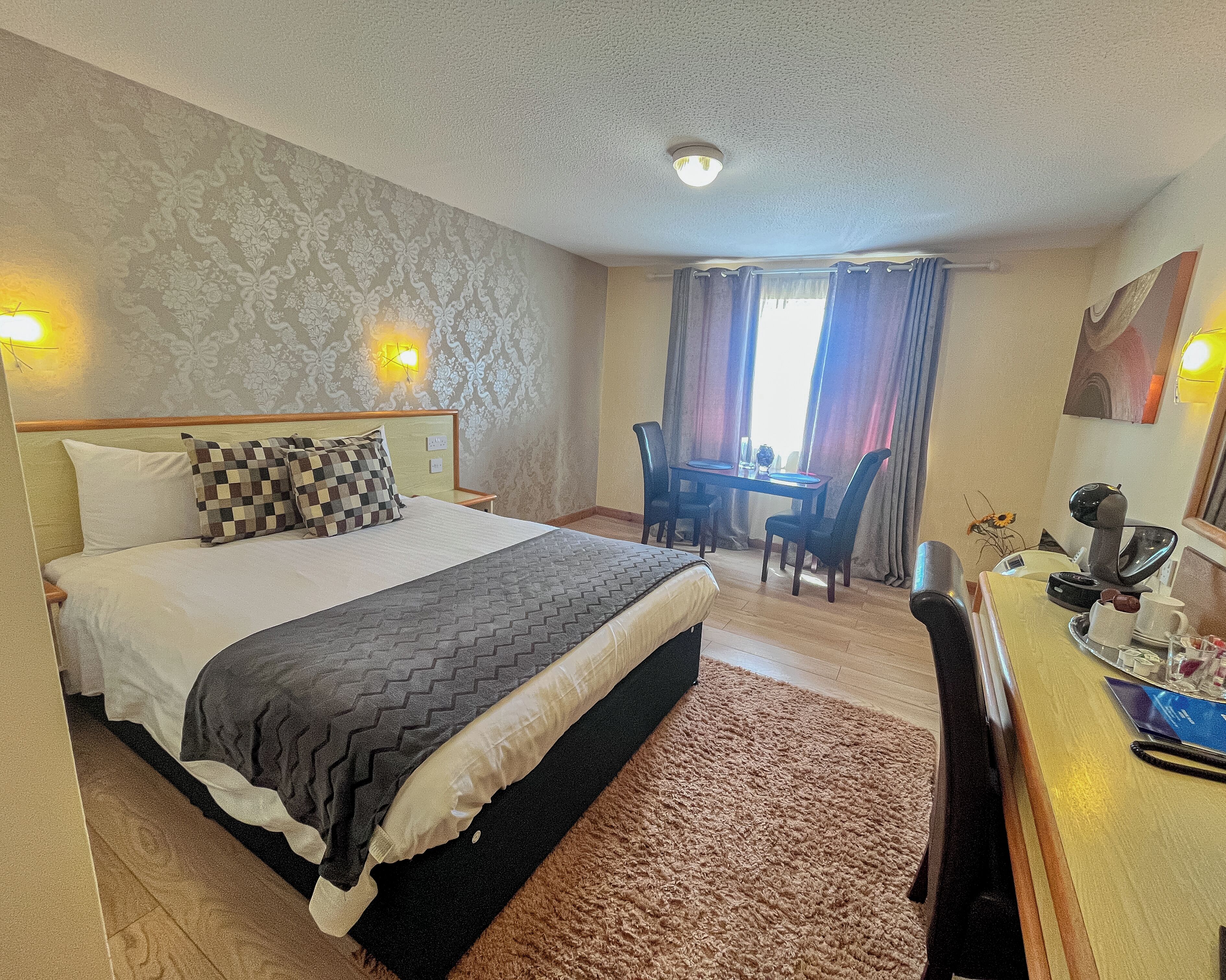 Photo - Travel Plaza Hotel