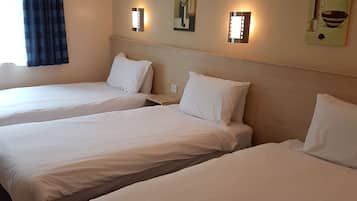Classic Triple Room (3 Single Beds)