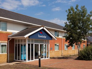 Exterior - Travelodge Reading M4 Westbound (Reading)