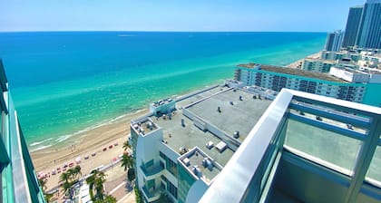 Diplomat Beach Resort Hollywood, Curio Collection by Hilton