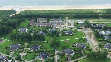 Truy cập Internet không dây miễn phí, bộ trải giường, đồng hồ báo thức