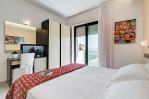 Premium bedding, minibar, in-room safe, desk