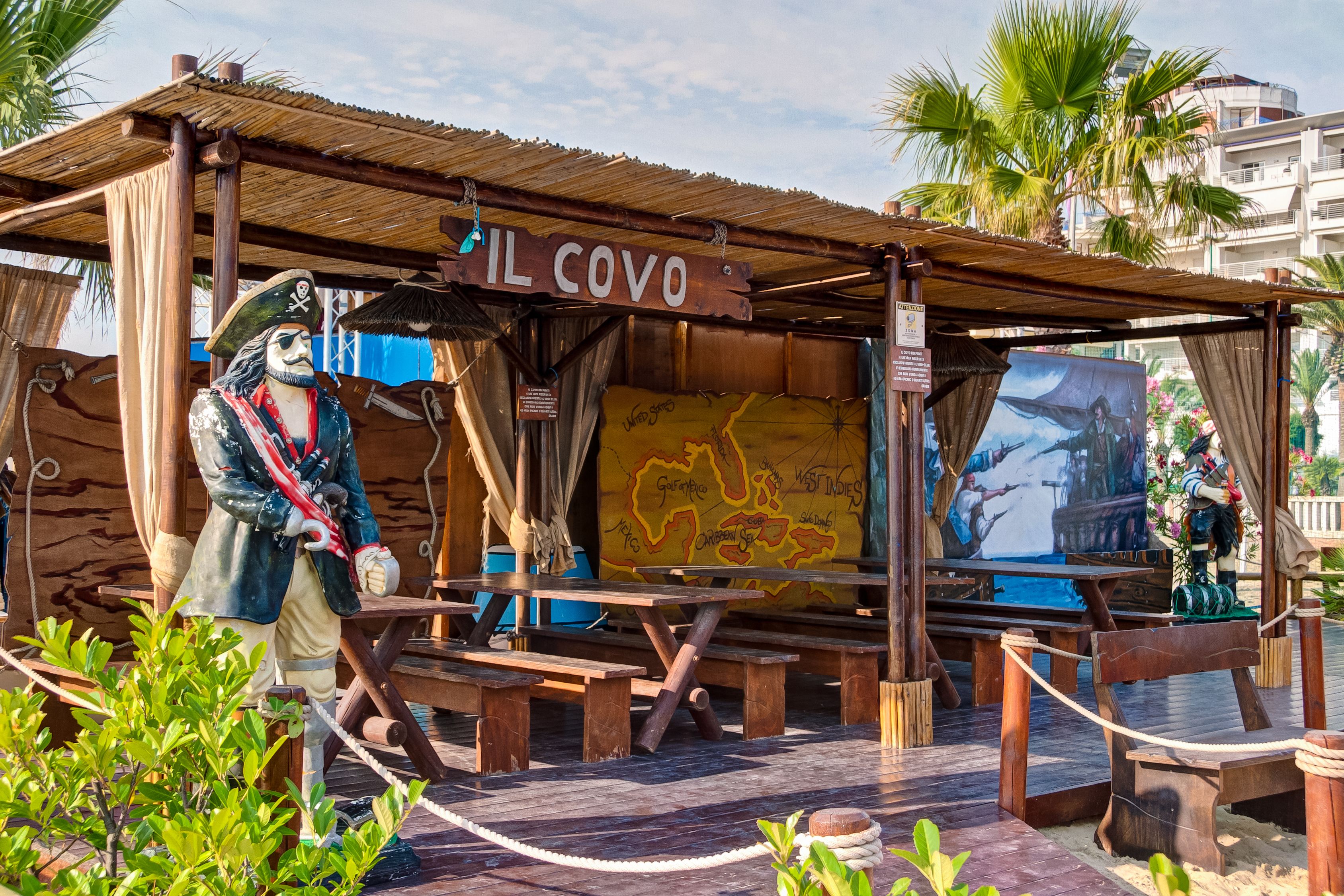 Children’s play area – outdoor