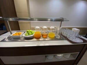 Daily continental breakfast (EUR 8.5 per person)