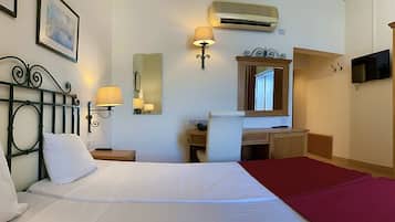 1 chambre, minibar, bureau, espace de travail pour ordinateur portable
