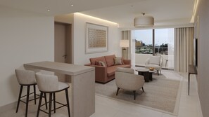 Rom – grand, 2 soverom, balkong | Oppholdsområde | LED-TV, fotballspill, bordtennis og leker