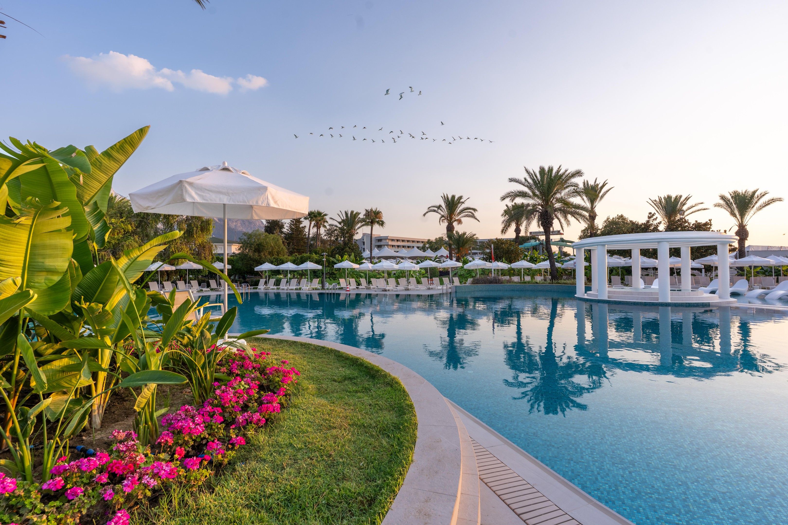 Indoor pool, 3 outdoor pools, pool umbrellas, sun loungers