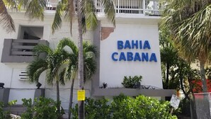 A building with a sign that reads "BAHIA CABANA".