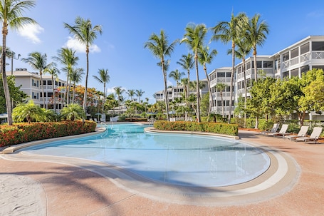 Outdoor pool. Hyatt Vacation Club at Beach House, Key West