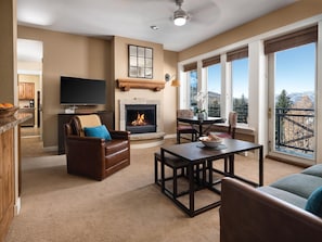Condo, 2 Bedrooms