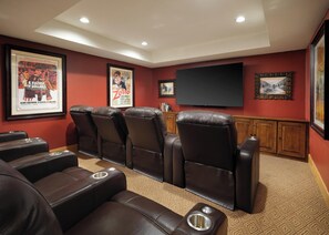 Theater show - The Residences at Mountain Lodge, Beaver Creek by Hyatt Vacation Club (Avon)