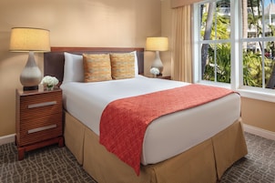 In-room safe, iron/ironing board, free WiFi, alarm clocks