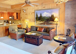 Standard Studio Suite | Living area