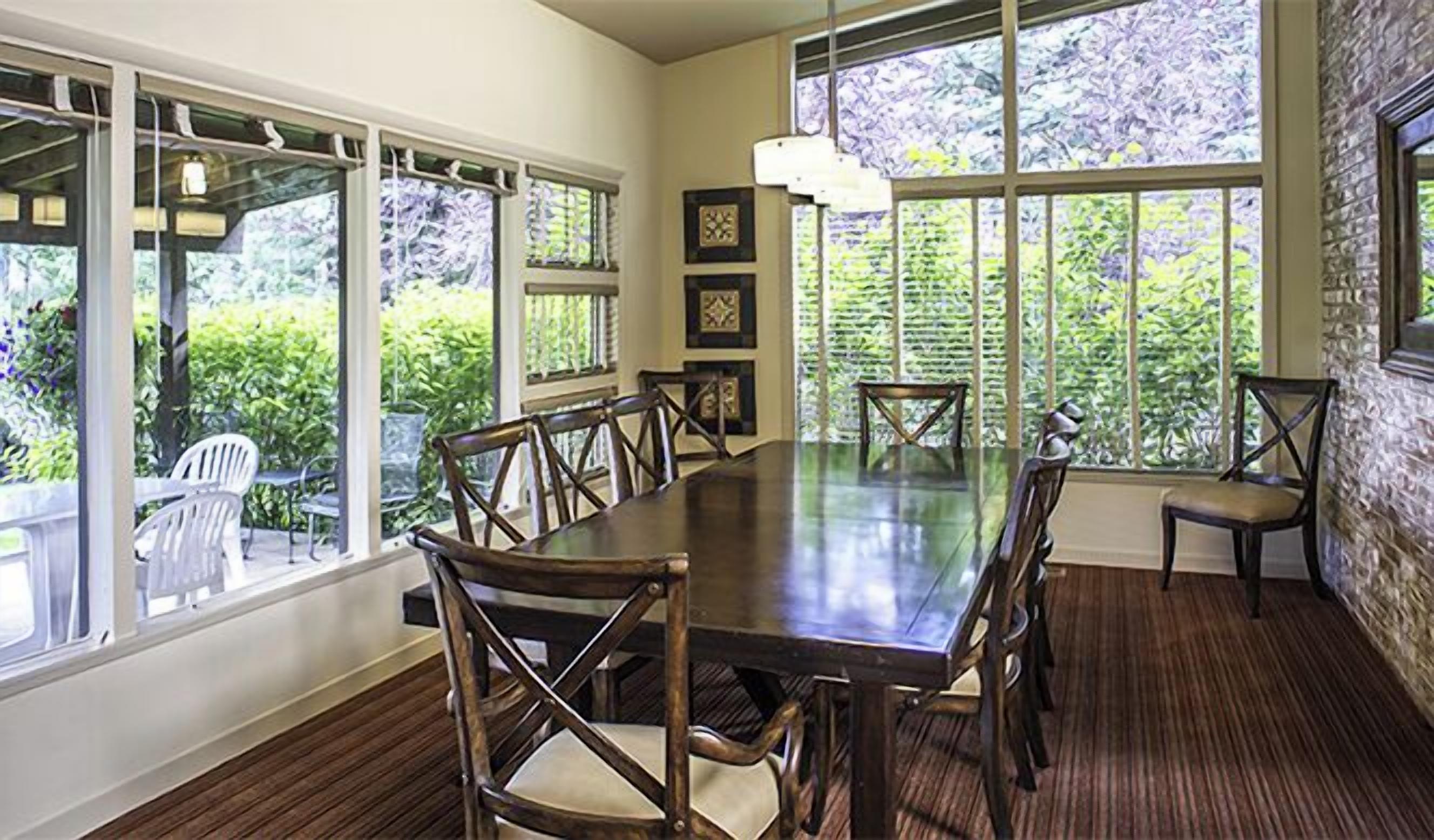 flat-screen tv, ipod dock