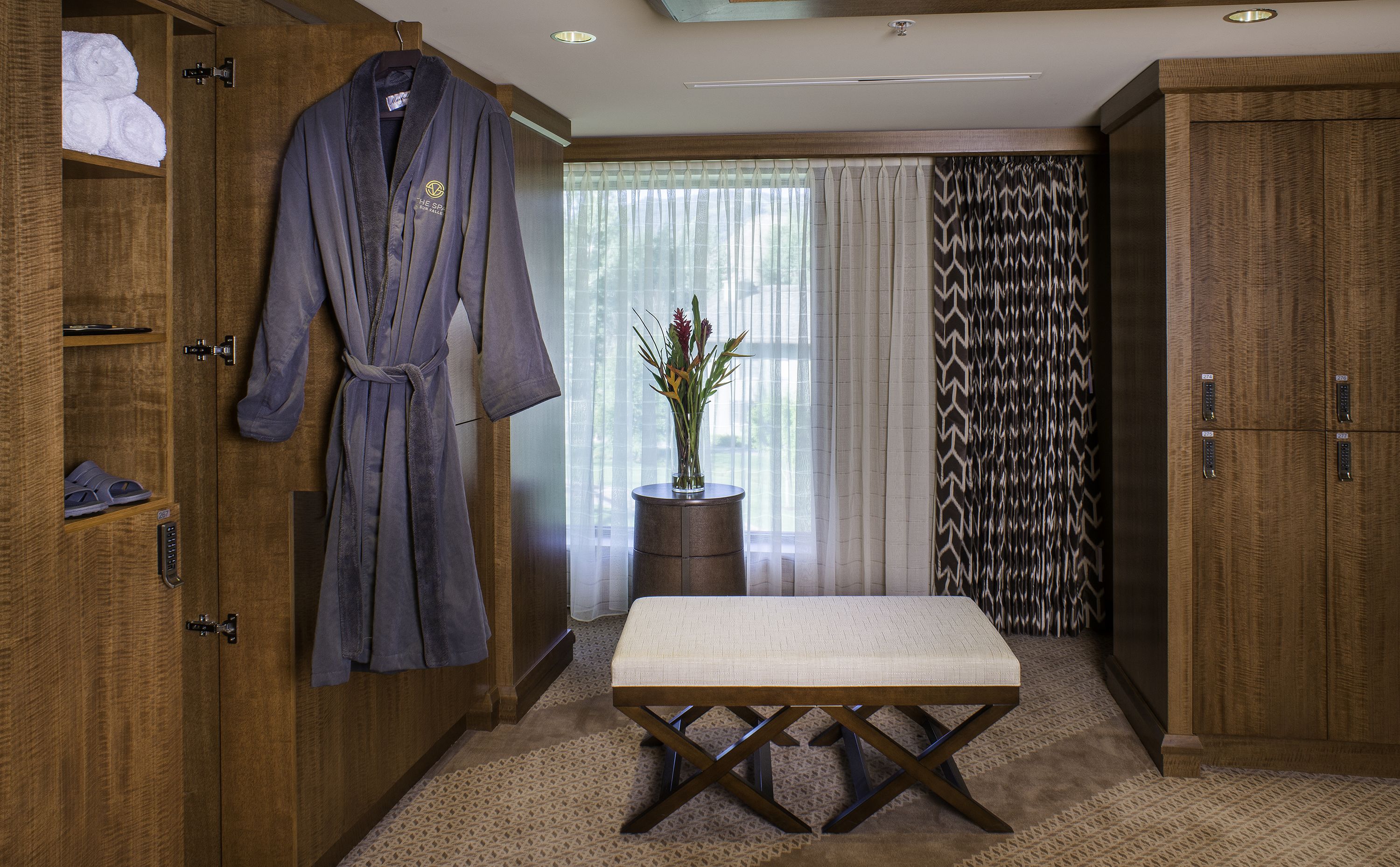 couples treatment room(s), sauna, hot tub, body treatments, hydrotherapy