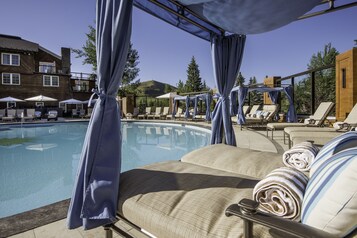 2 outdoor pools, pool cabanas (surcharge), pool loungers