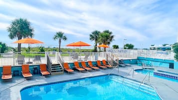 3 outdoor pools, a heated pool, open 9:00 AM to 11:00 PM, pool umbrellas