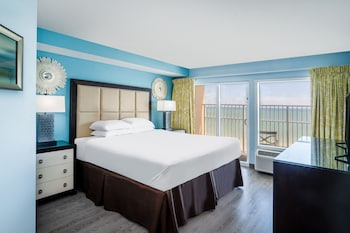 Individually decorated, individually furnished, desk, iron/ironing board at Palette Resort Myrtle Beach