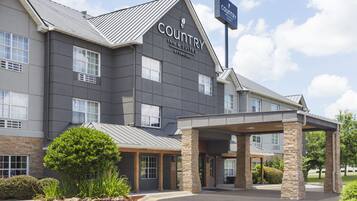 Vista frontal de la propiedad