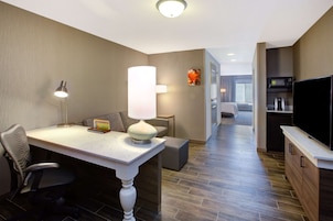 Não-fumante | Escrivaninha, espaço de trabalho para notebook, cortinas blackout