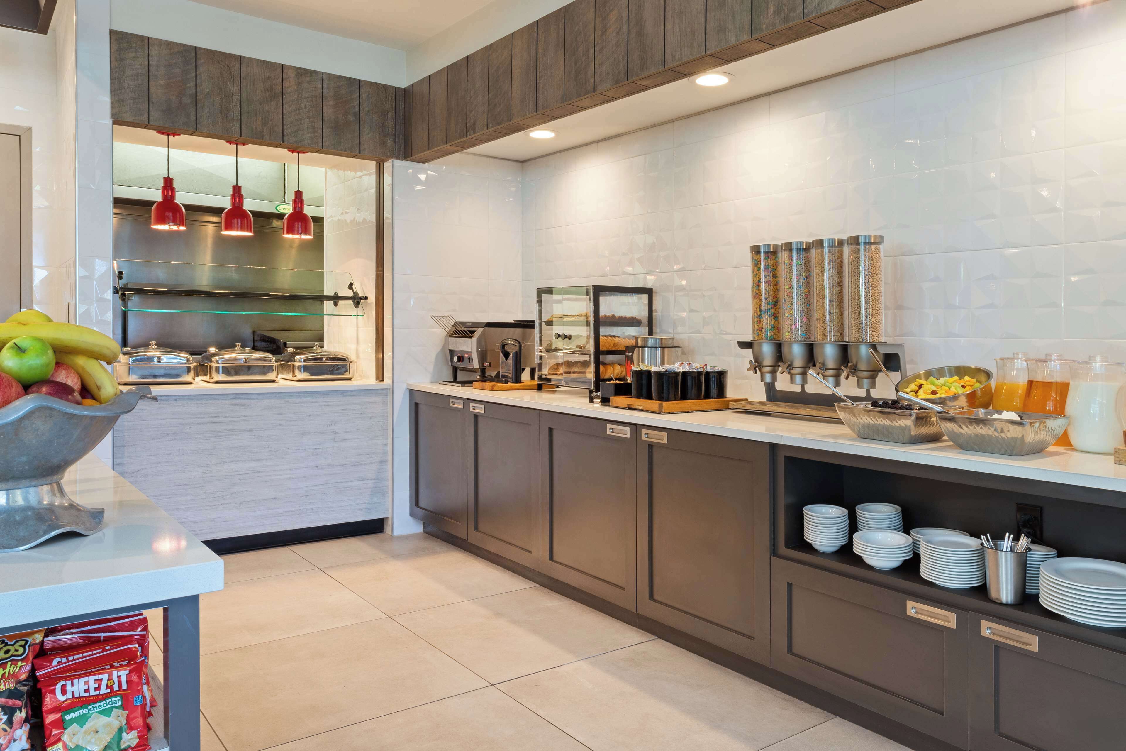 daily cooked-to-order breakfast for a fee