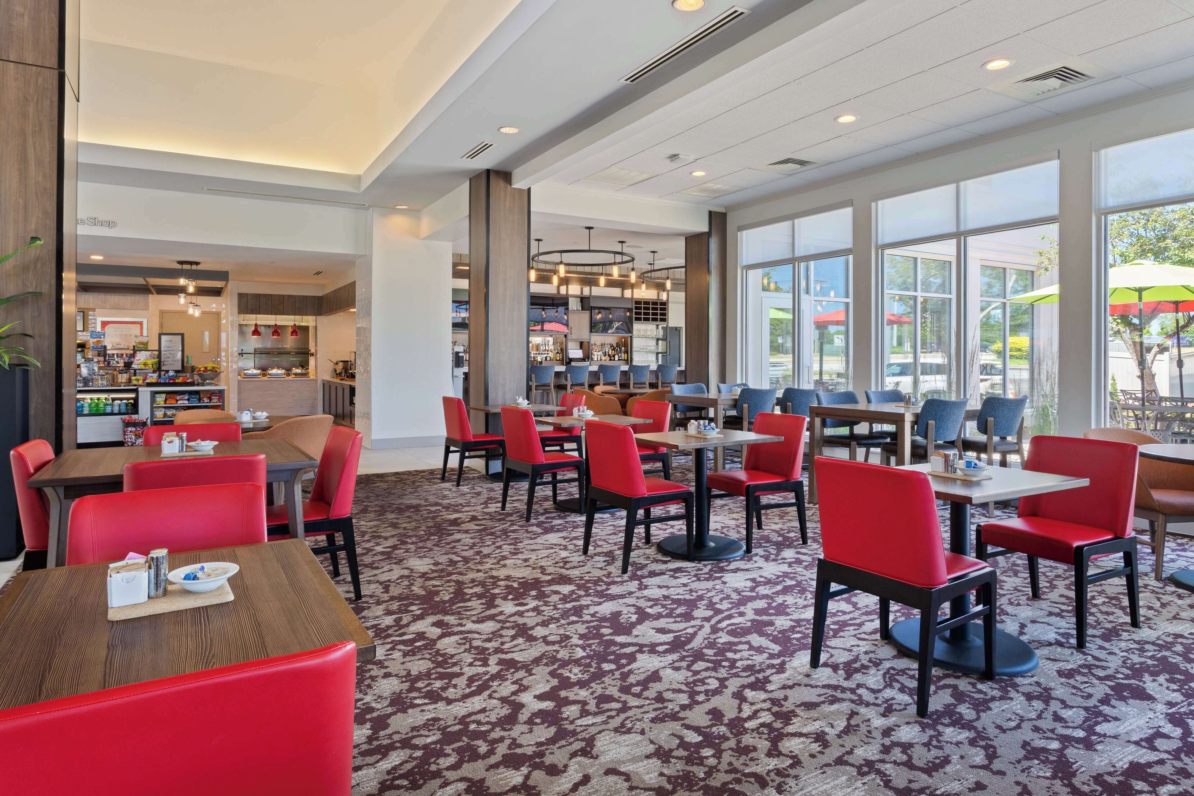 breakfast, lunch and dinner served