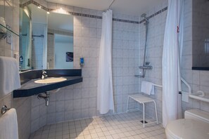 Standard Room, 1 Double Bed, Accessible (with Free Hot Breakfast) | Bathroom | Shower, eco-friendly toiletries, hair dryer, towels