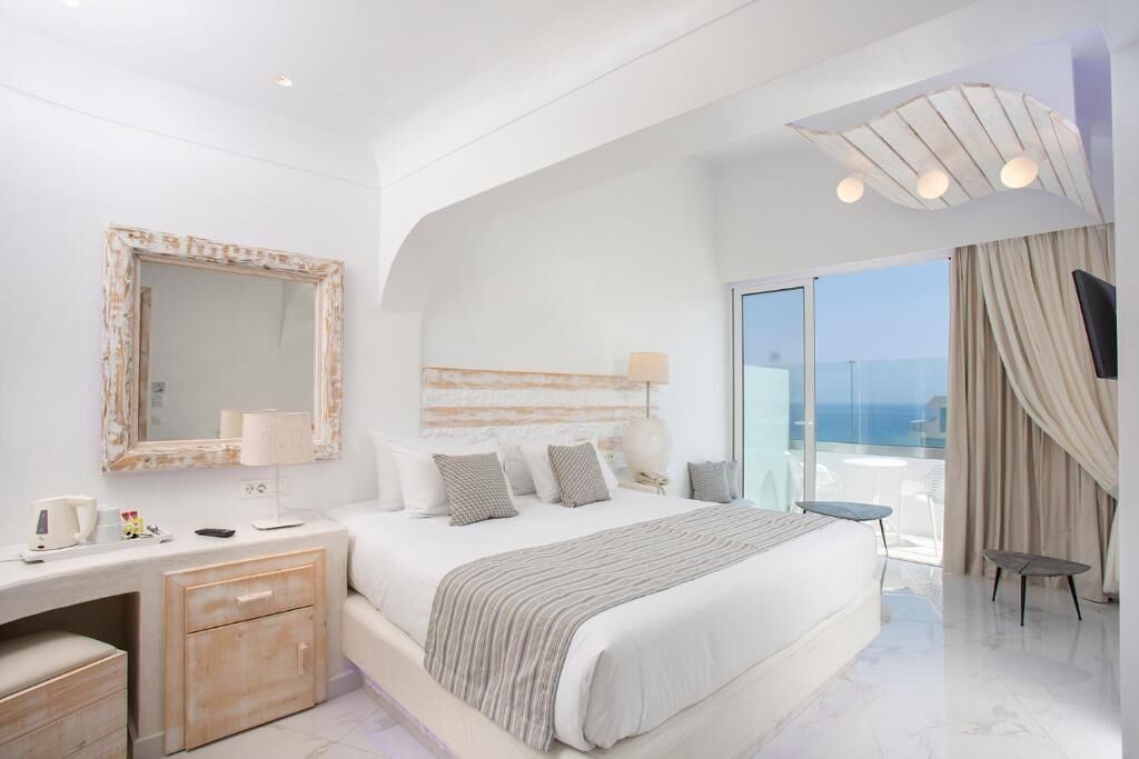 Caja de seguridad en la habitación y sistema de insonorización 