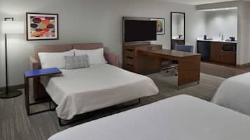 Suite estudio, 2 camas de matrimonio | Minibar