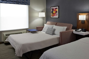 Room, 1 King Bed with Sofa bed, Non Smoking | Living area