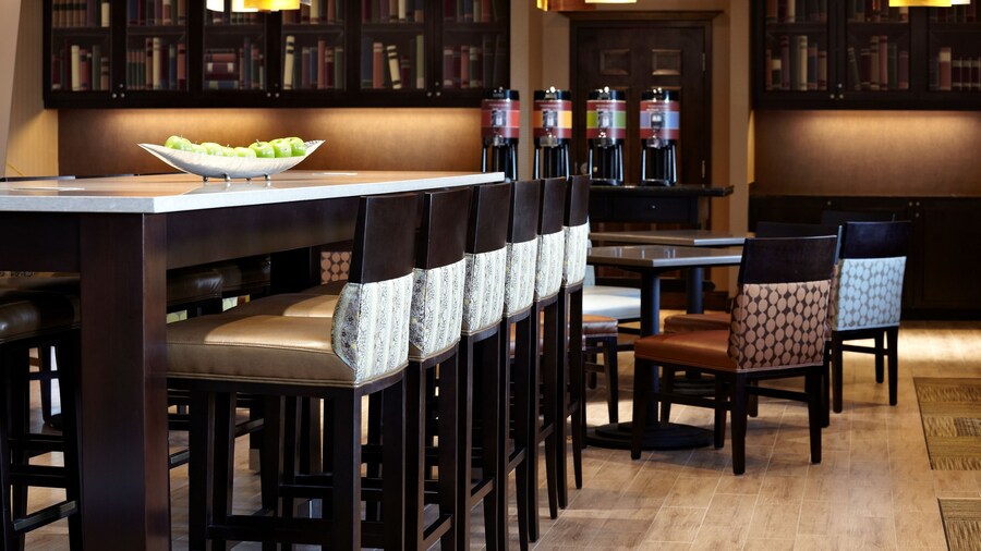 Hampton Inn & Suites by Hilton Montreal-Dorval