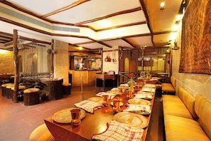 2 restaurants, local and international cuisine