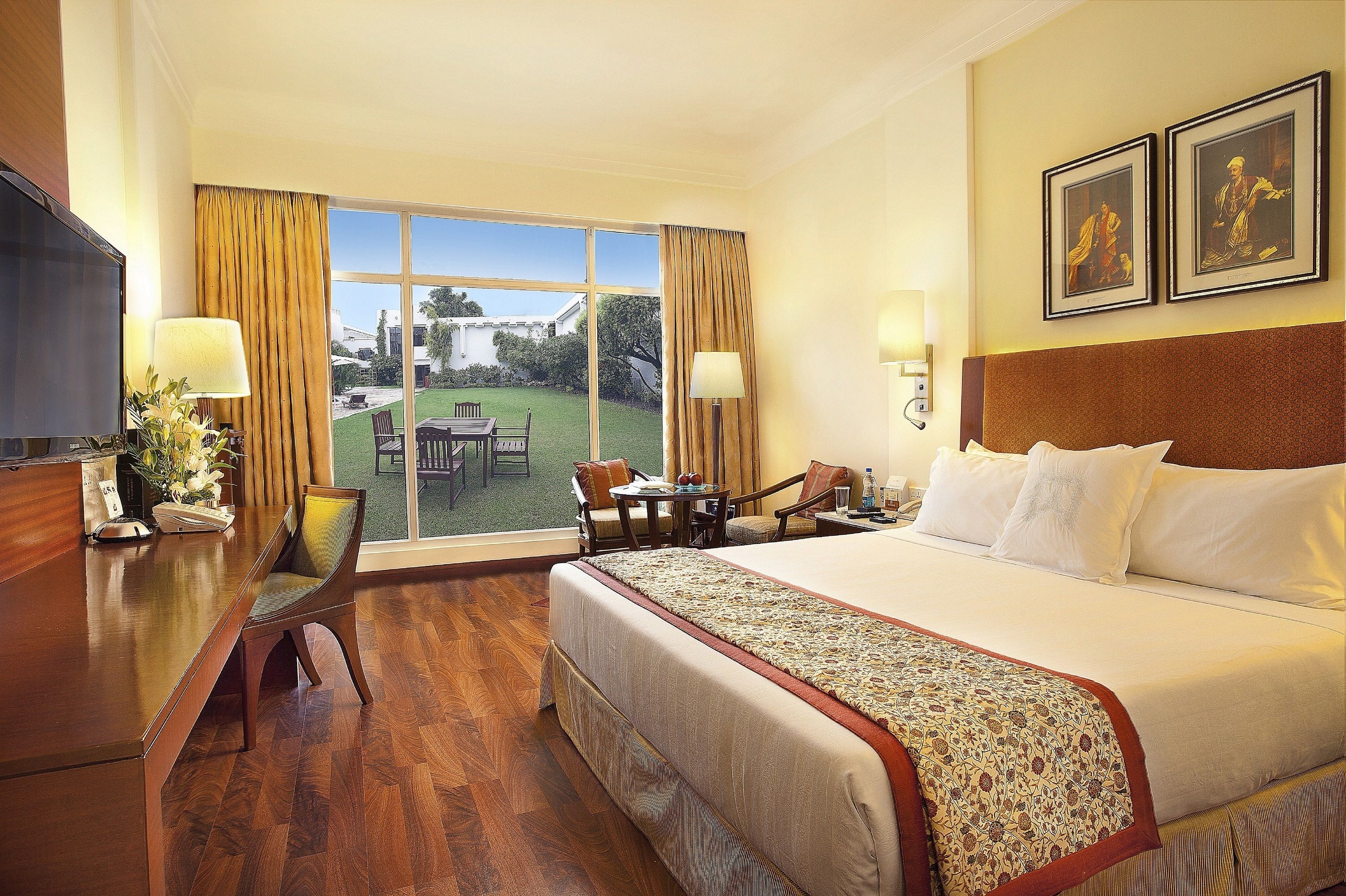 1 bedroom, premium bedding, pillow-top beds, minibar