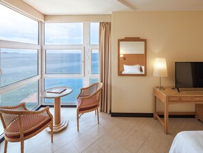 Junior Suite | In-room safe, desk, blackout drapes, free WiFi