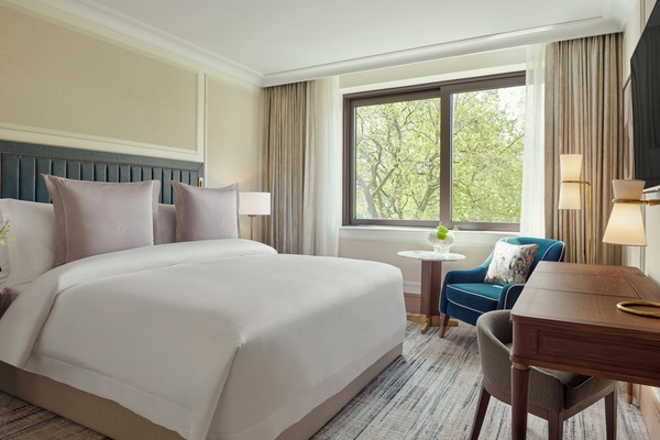 Minibar, in-room safe, desk, blackout curtains