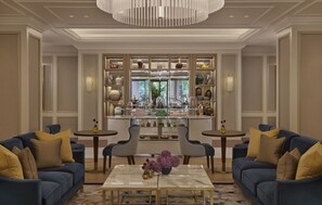 Sarapan ala kontinental setiap hari (GBP 42 per orang)