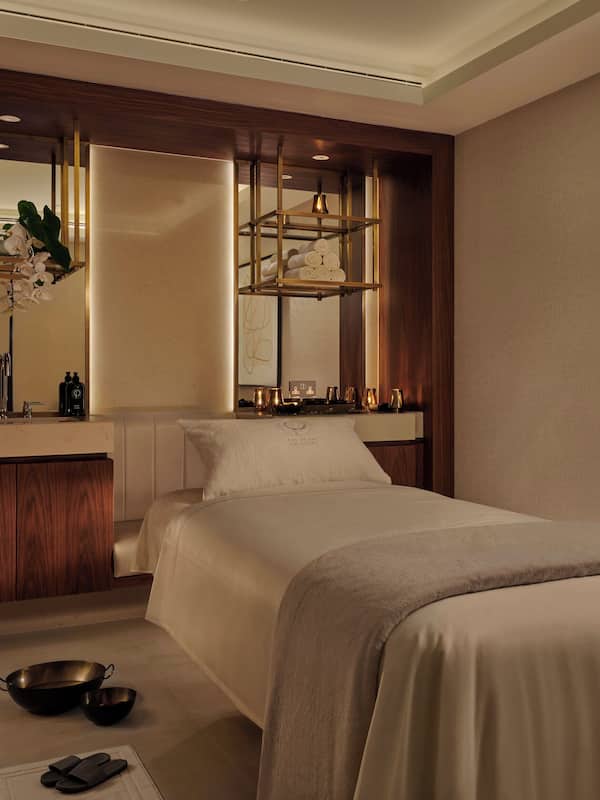 Sauna, hot tub, body treatments, aromatherapy, body wraps, body scrubs
