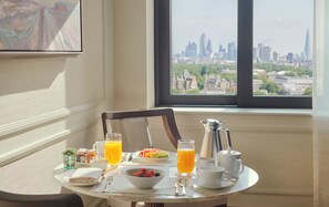 Executive Suite, City View | Minibar, in-room safe, desk, blackout drapes - Jumeirah Carlton Tower London (London)