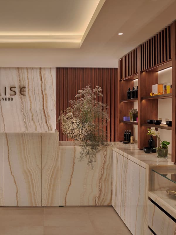 Sauna, hot tub, body treatments, aromatherapy, body wraps, body scrubs