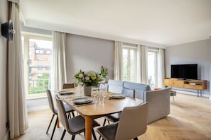 Apartment, 2 Schlafzimmer, Balkon | Hochwertige Bettwaren, Zimmersafe, Schreibtisch