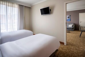Appartamento, 1 camera da letto, balcone | Biancheria da letto di alta qualità, una scrivania, postazione laptop