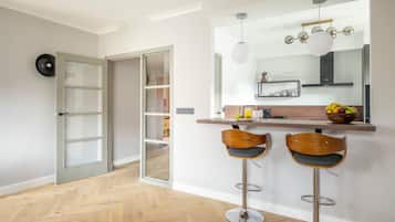 Appartement, 2 chambres, balcon | Literie de qualité, bureau, espace de travail pour ordinateurs portables