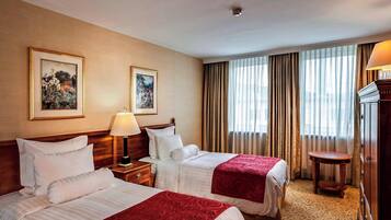 Premium bedding, pillowtop beds, in-room safe, desk