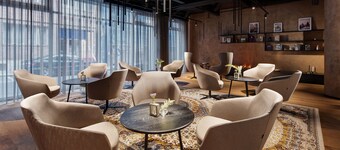 Mamaison Residence Downtown