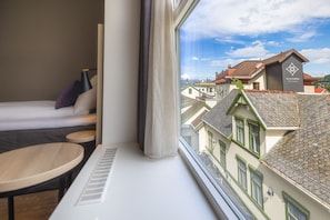 Superior Single Room | Pillow-top beds, desk, free WiFi, bed sheets