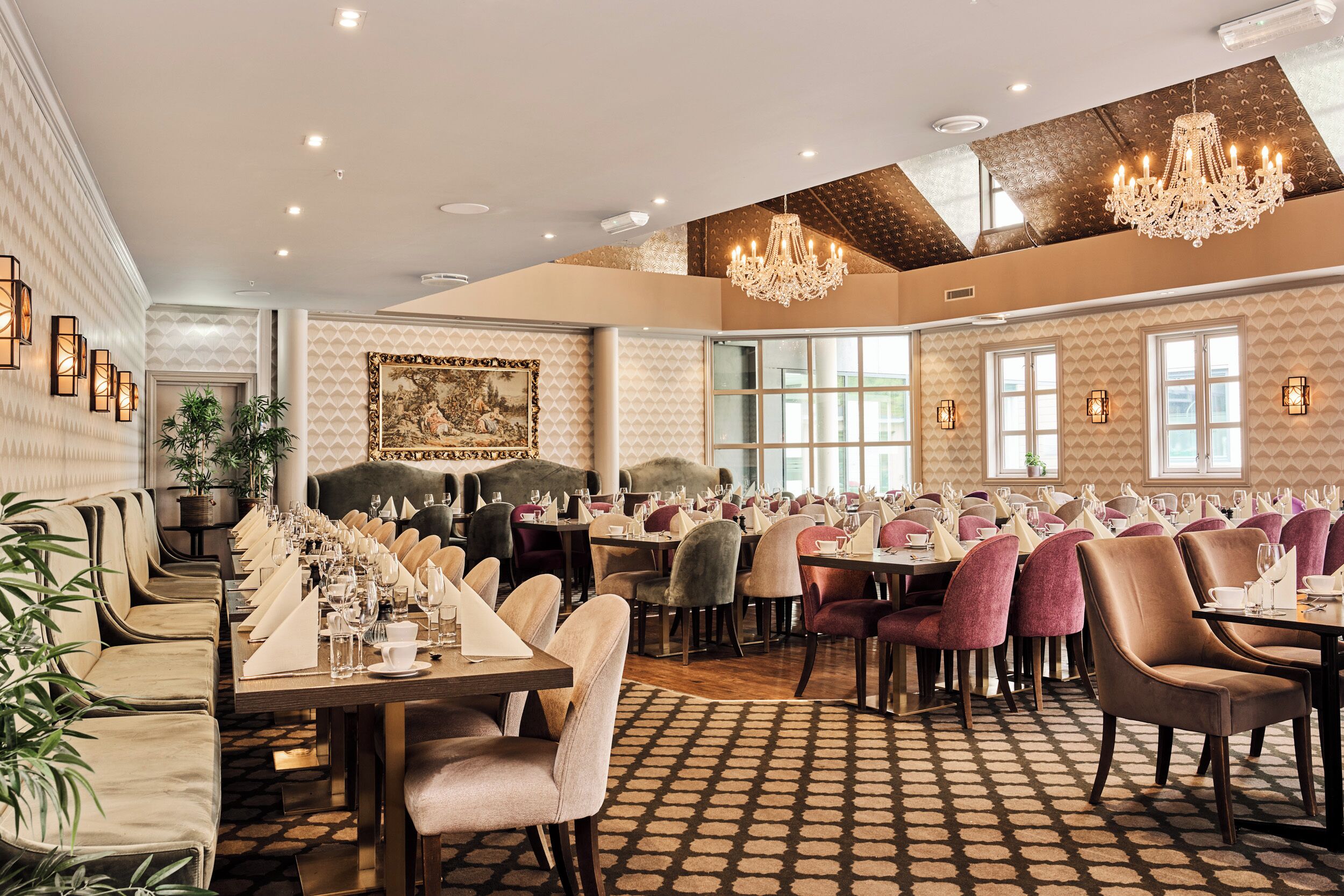 含每日吃到飽早餐