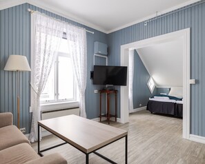 Chambre familiale | 1 chambre, lit avec matelas à plateau-coussin, bureau