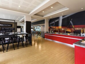 供应晚餐，墨西哥菜，室外就餐