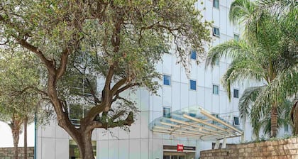 ibis Monterrey Valle